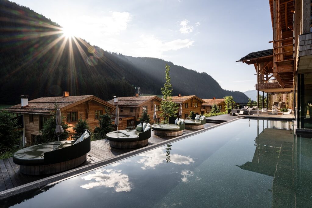 Mini-Conferences & Hybrid Offsites in Boutique Alpine Venues