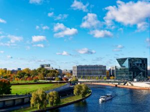 Berlin, unscripted: why small meetings find their edge here