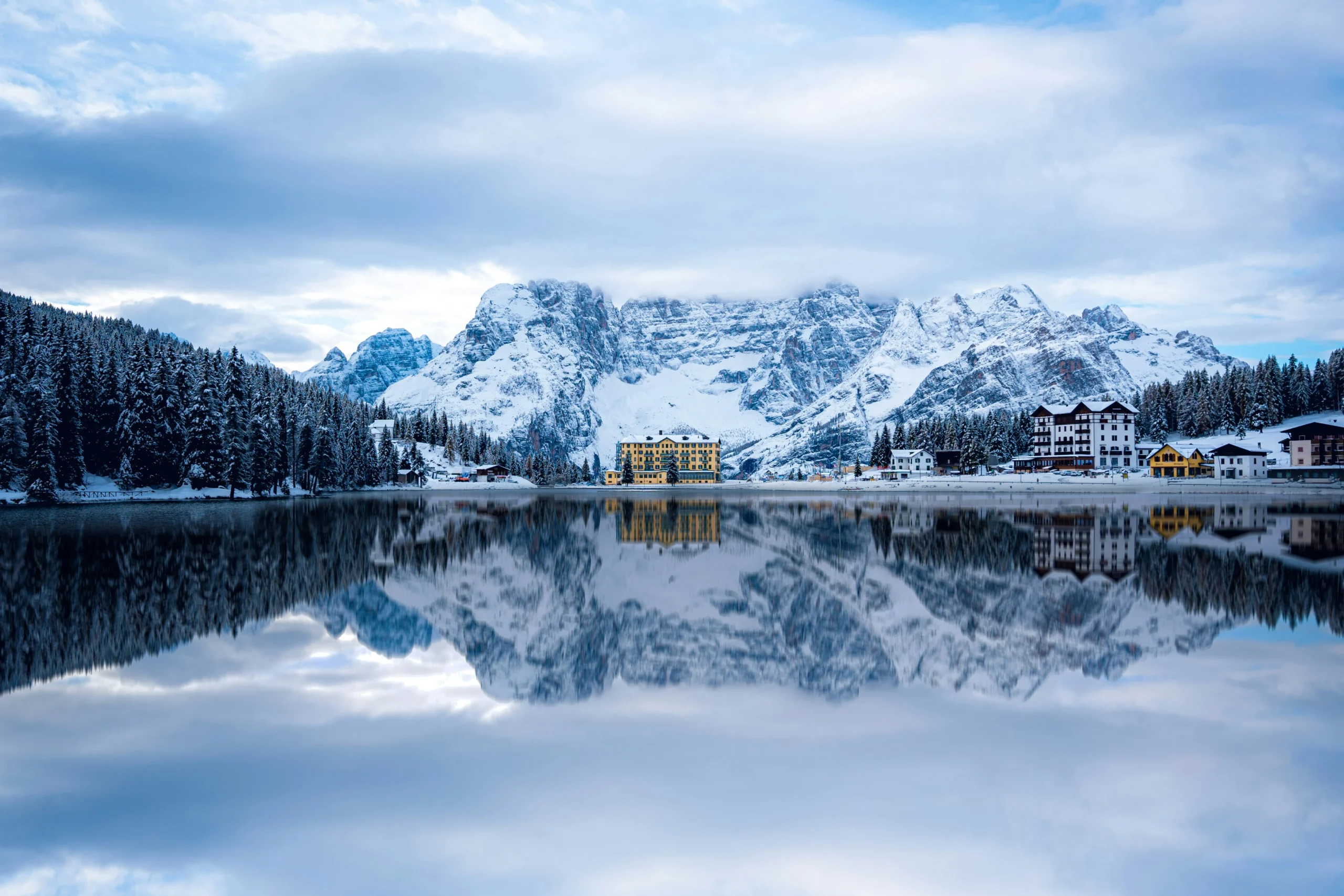 Lago di Misurina in the Dolomites, Italy — a luxury corporate incentive travel destination in Europe